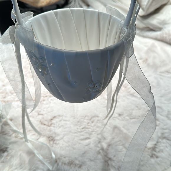 Bridal baskets in ivory satin with pearls and bows - Picture 11 of 11